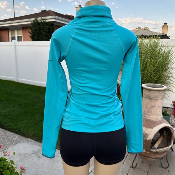Nike Pro HyperWarm Turtleneck Pullover Shirt 604947-408 turquoise Womens size S - Picture 2 of 7
